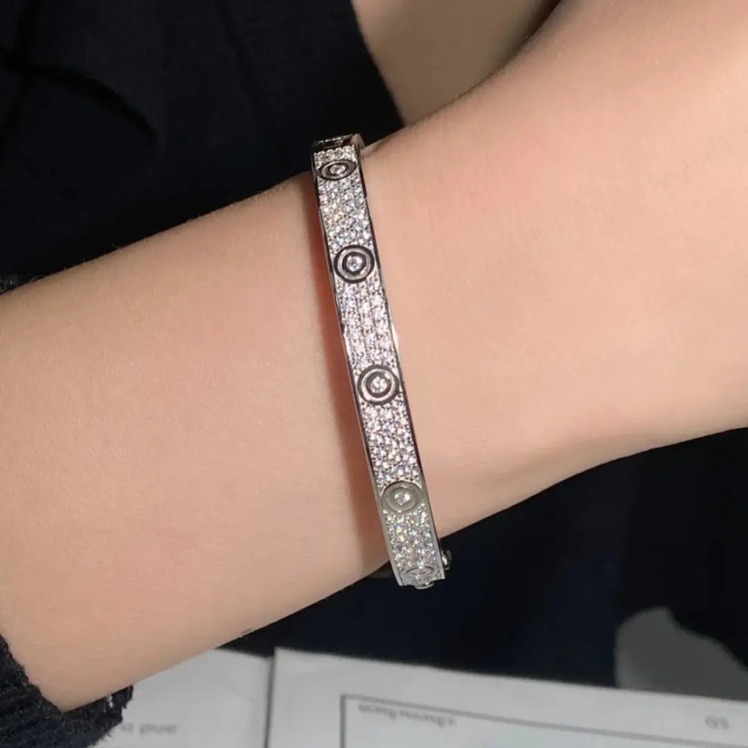 Pulseira Delize Cravejada com Moissanite
