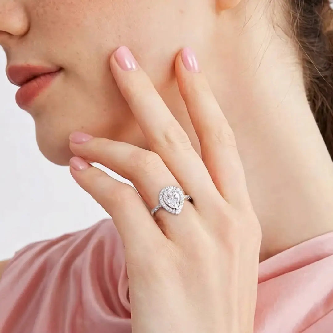 Anel de Noivado Virelle com Moissanite Gota 2Ct