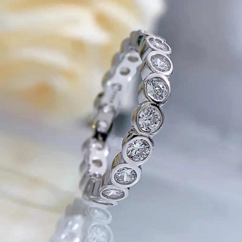 Anel Éclisse Cravejado Moissanite Deluxe
