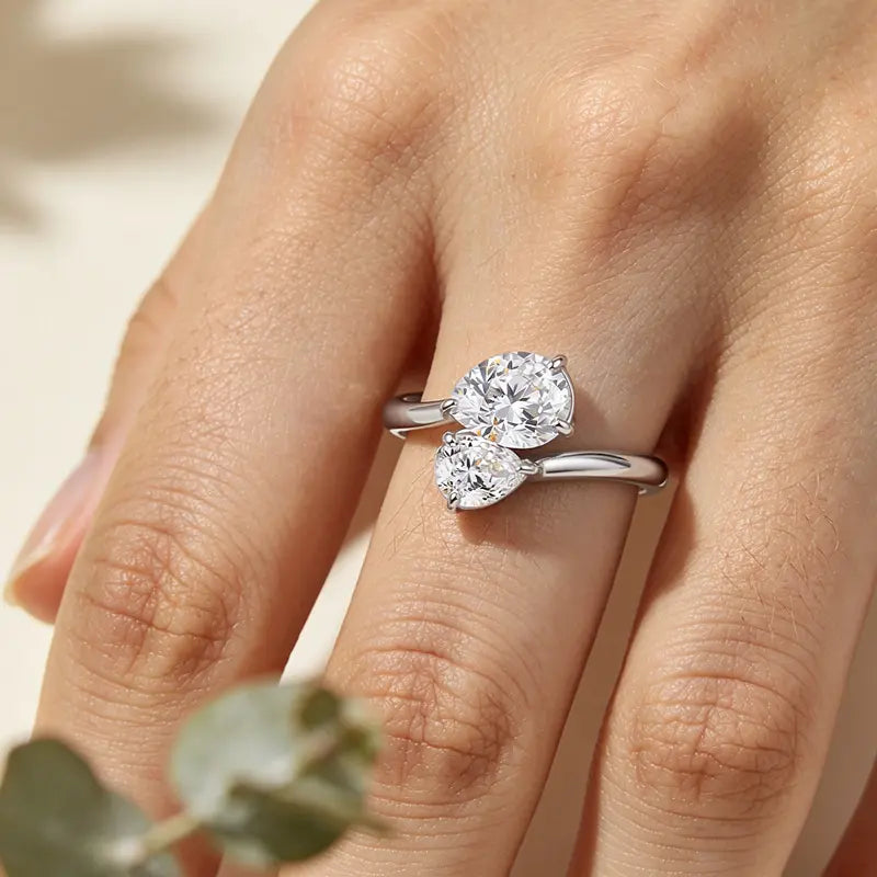 Anel Duas Moissanites Gota Deluxe Toi et Moi 2.8CT