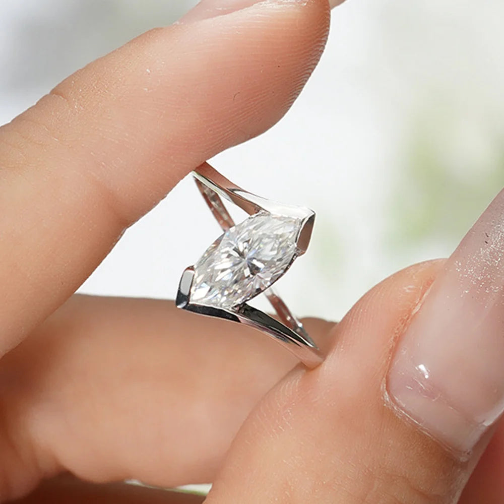 Anel Solitário Moissanite Deluxe Marquise Cut 1CT