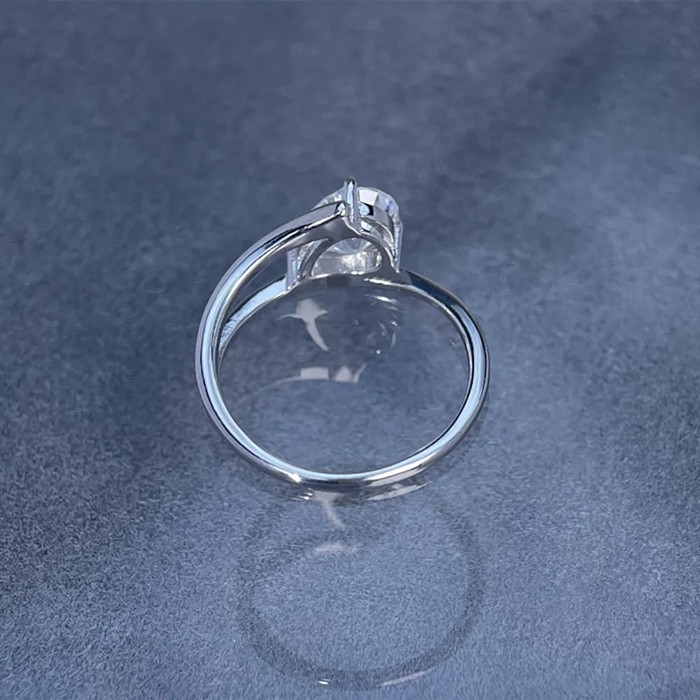 Anel Solitário Avalon Moissanite Deluxe Gota
