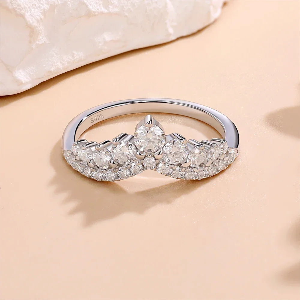 Anel Coroa de Pedras Moissanite