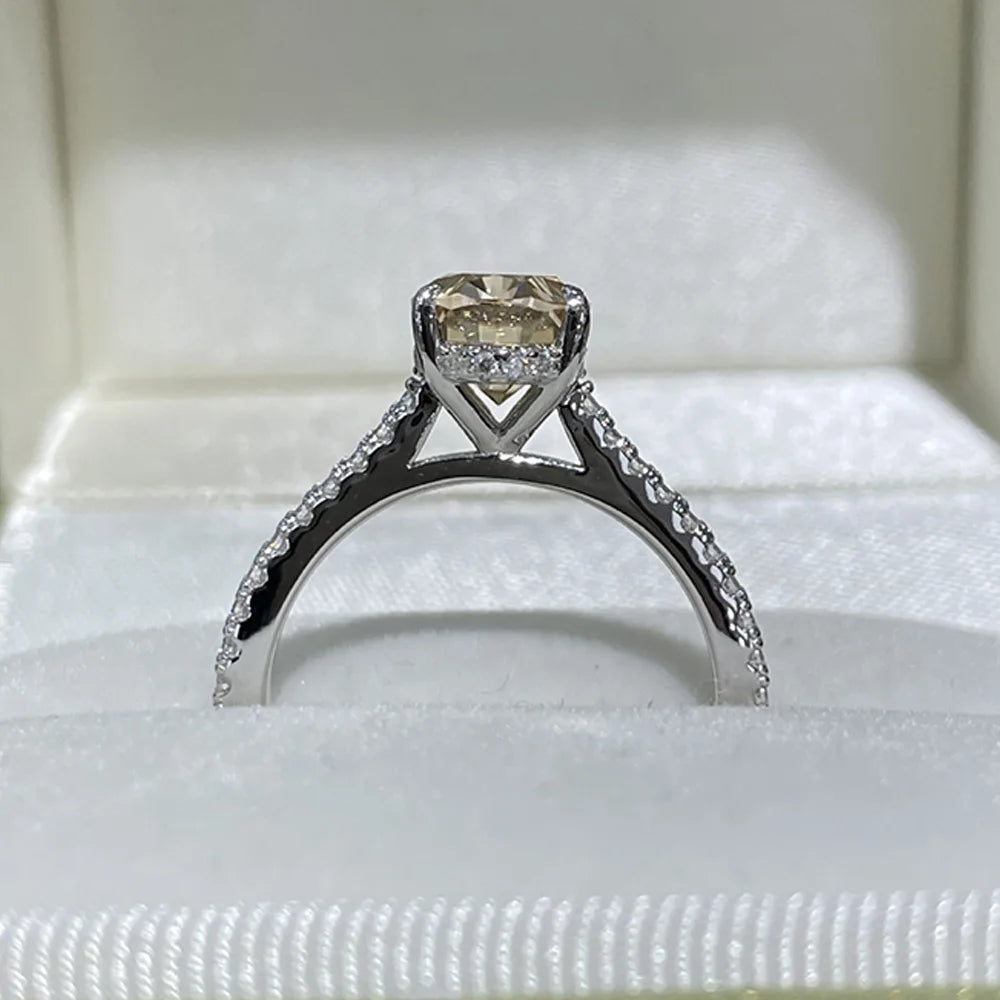 Anel Solitário Kalem Moissanite Oval Champagne