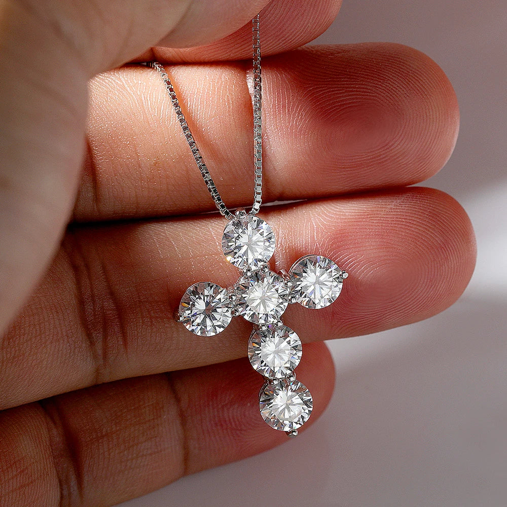 Colar Cruz Cravejado Moissanite Deluxe