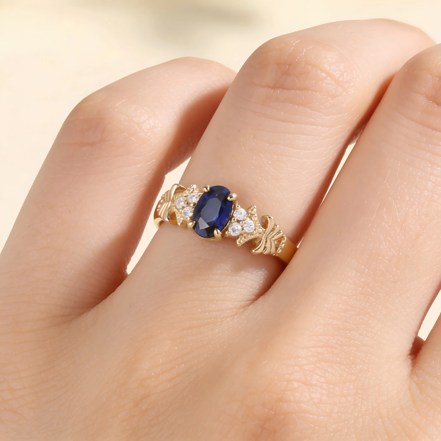 Anel Éclat Bleu com Safira e Moissanite