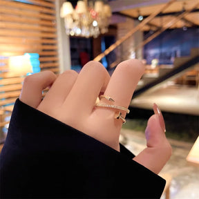 Anel Nail Style em Ouro 18K com Diamantes Naturais