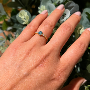Anel de Noivado Cinderela com Moissanite Azul 0,5ct (Quilate)