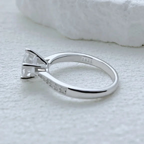 Anel Solitário New Love com Moissanite Central 1Ct