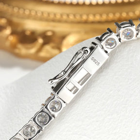 Colar Riviera Grace Cravejado com Moissanite