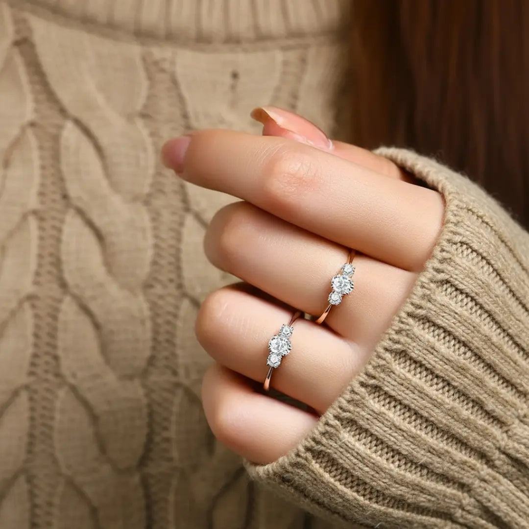 Anel Ellara com Três Pedras Moissanite