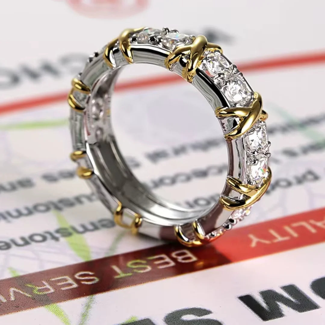 Anel Dezesseis Pedras Moissanite Banhado a Ródio Branco