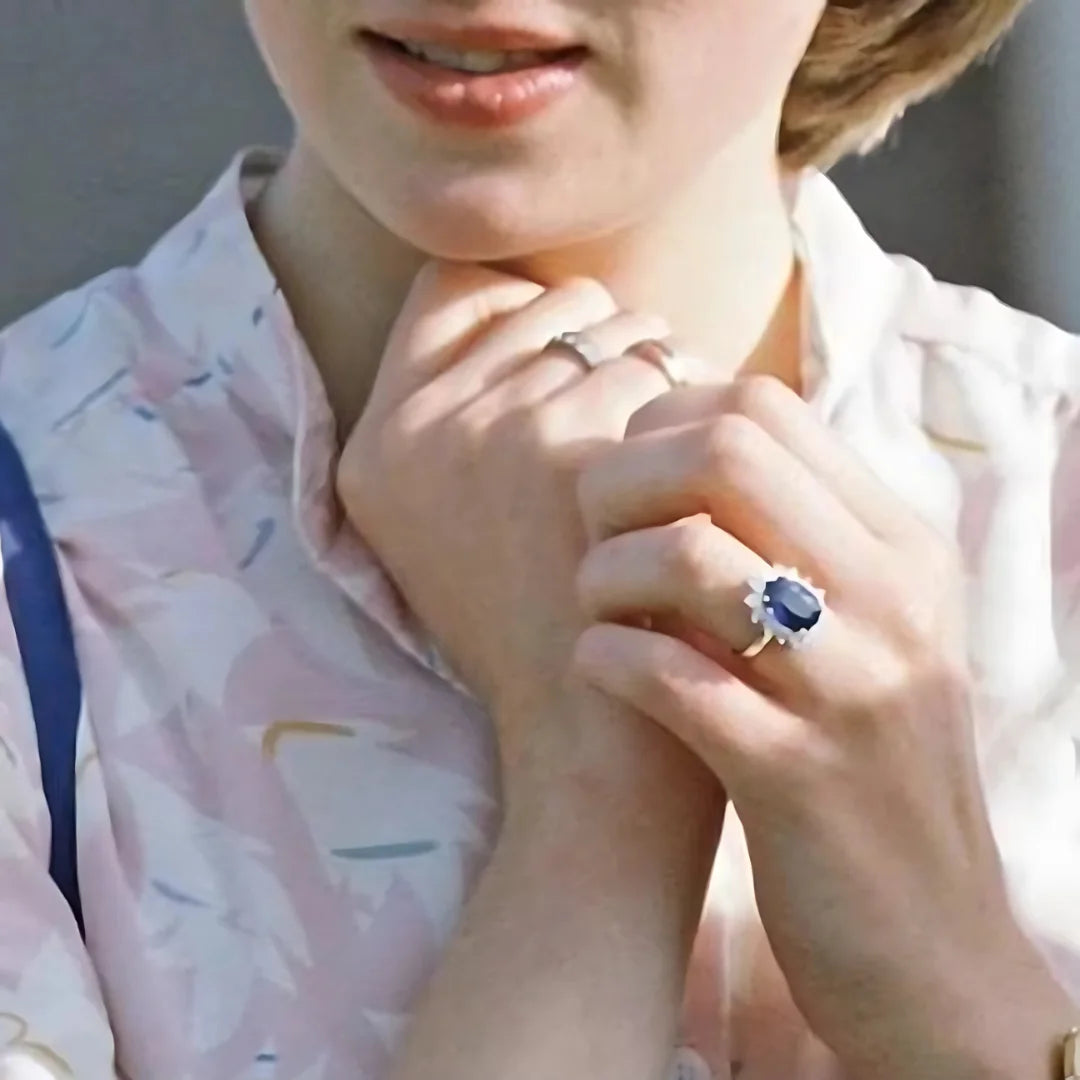 Anel Lady Di em Ouro 18K com Moissanite Azul 8Ct