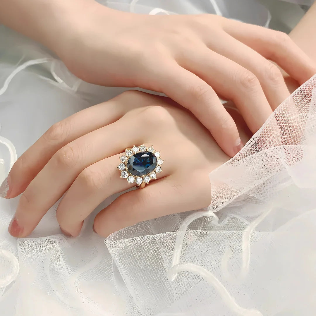 Anel Lady Di em Ouro 18K com Moissanite Azul 8Ct