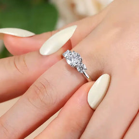 Anel de Noivadao Aurel Três Moissanites Deluxe