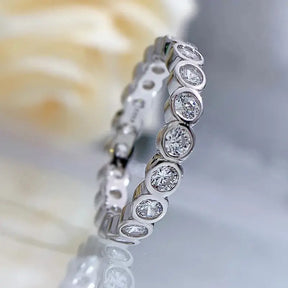 Anel Éclisse Cravejado Moissanite Deluxe