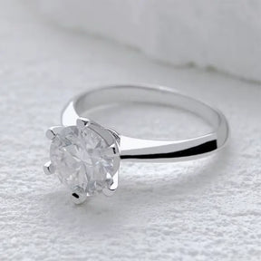 Anel Solitário Elen com Pedra Moissanite