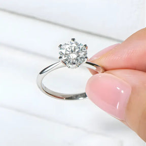 Anel Solitário Elen Moissanite Deluxe
