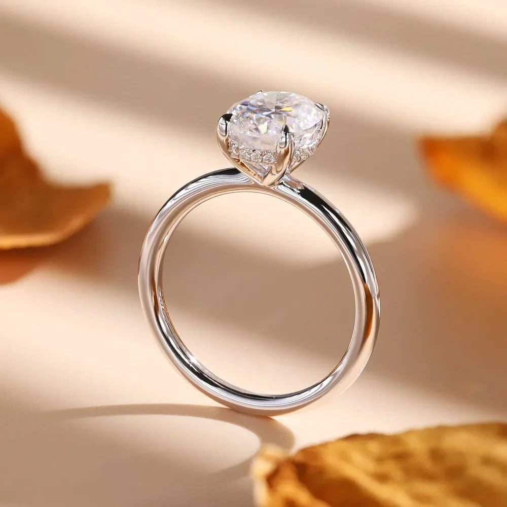 Anel Solitário em Prata 925 com Moissanite Oval