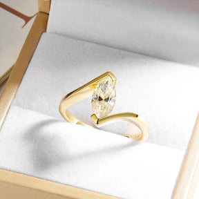 Anel Solitário Moissanite Deluxe Marquise Cut 1CT