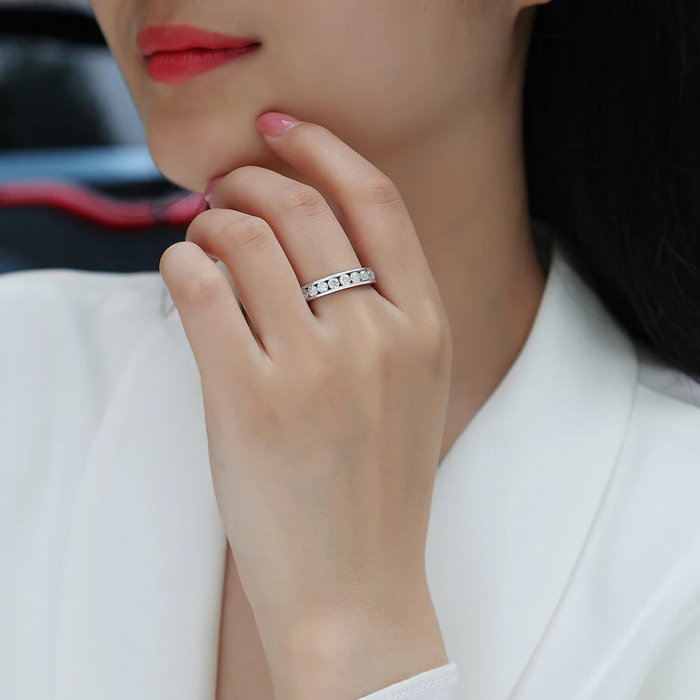 Anel Essence Cravejado Moissanite Deluxe Lab Grown