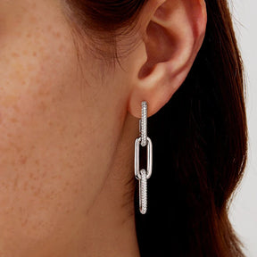 Brinco Calyra Cravejado com Moissanite