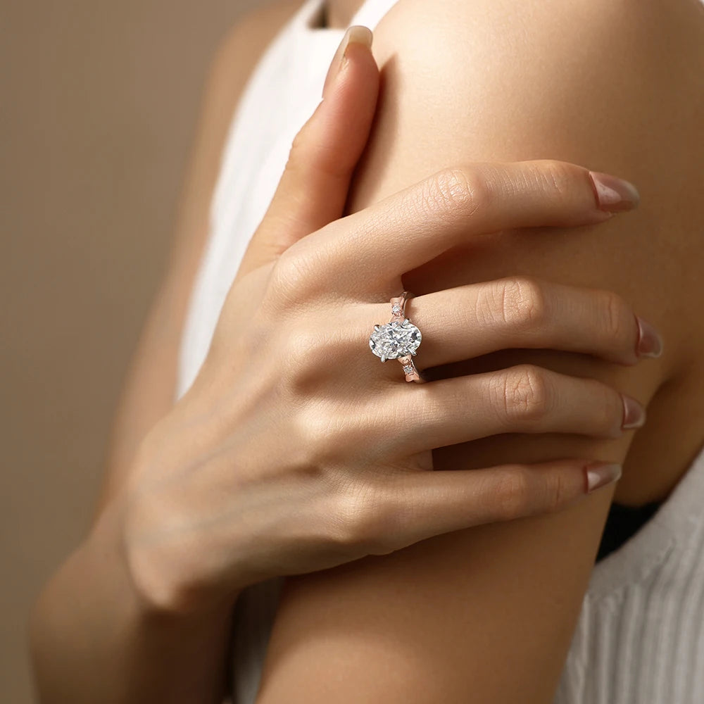 Anel Solitário Évora Moissanite Deluxe Oval 4,5CT
