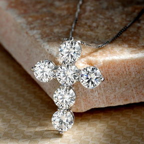 Colar Cruz Cravejado Moissanite Deluxe