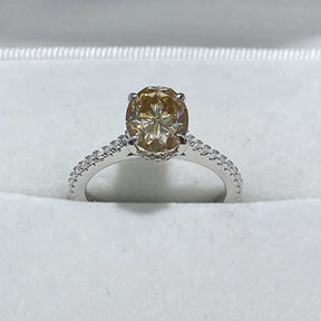 Anel Solitário Kalem Moissanite Oval Champagne
