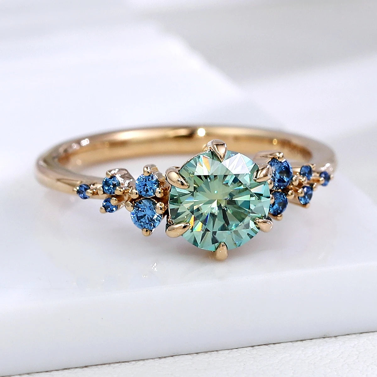 Anel de Noivado Lumera com Moissanite Verde-Azul