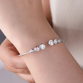 Pulseira Trinité Moissanite Deluxe Cravejada