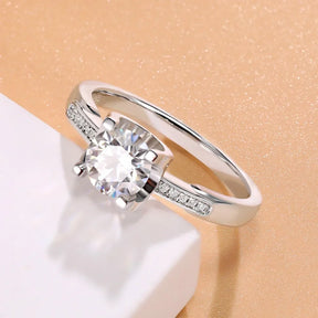 Anel Altis Prata 925 Moissanite Deluxe