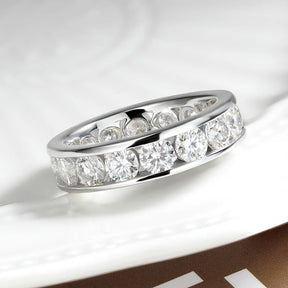 Anel Essence Cravejado Moissanite Deluxe Lab Grown