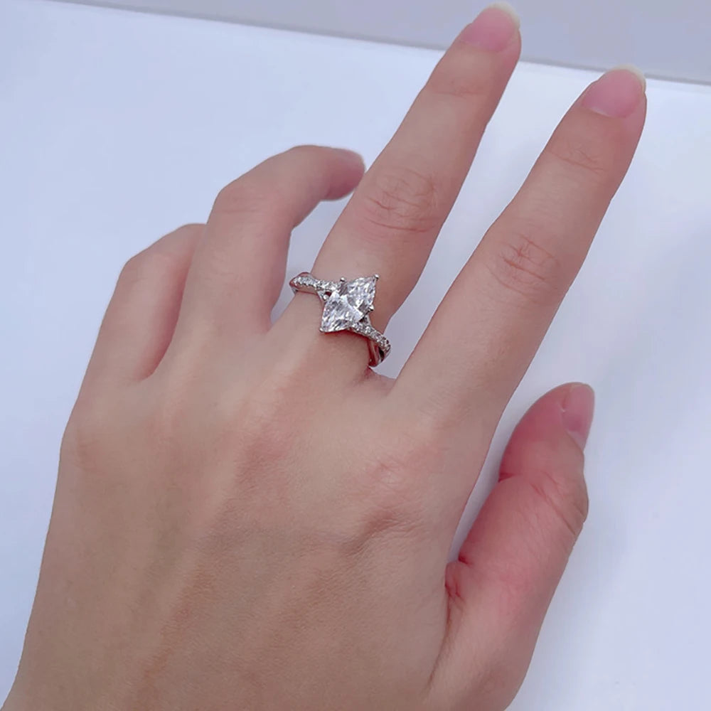 Anel Lorienne Moissanite Marquise Deluxe 2CT