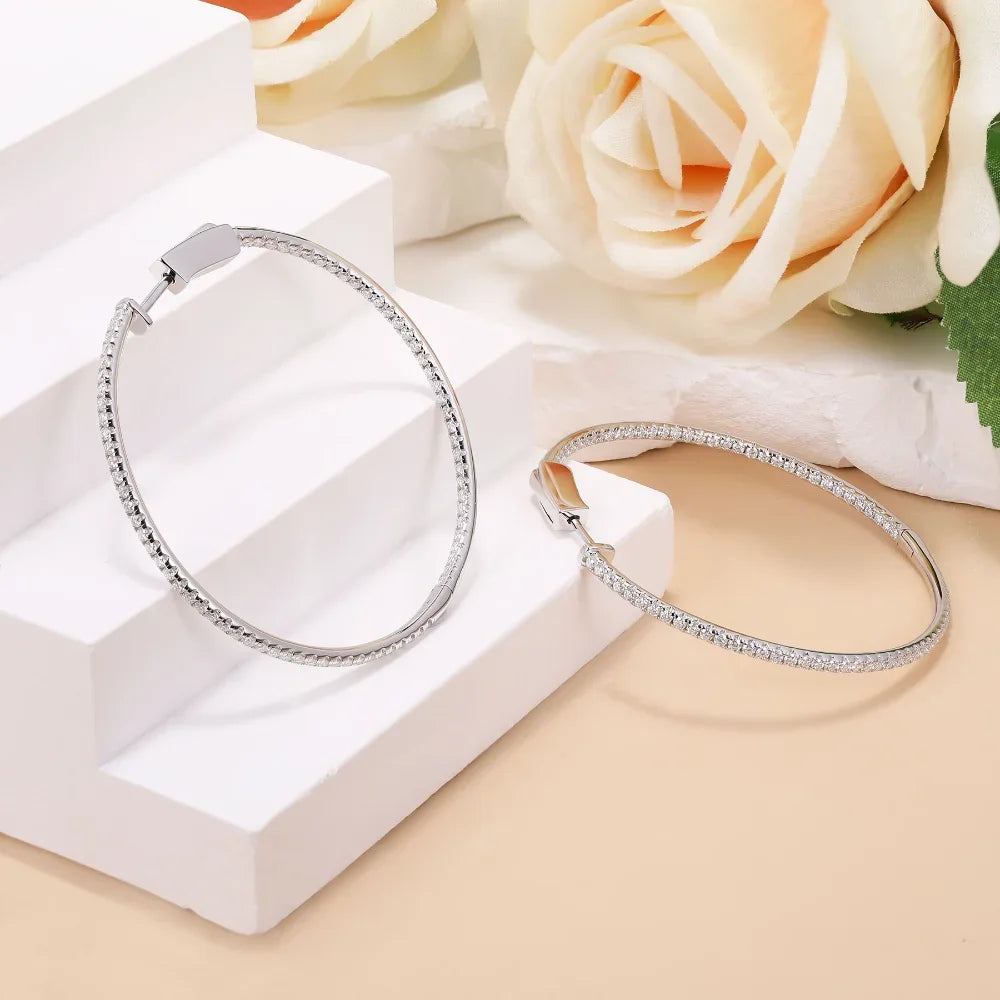 Brinco Argola Ollys Cravejado com Moissanite