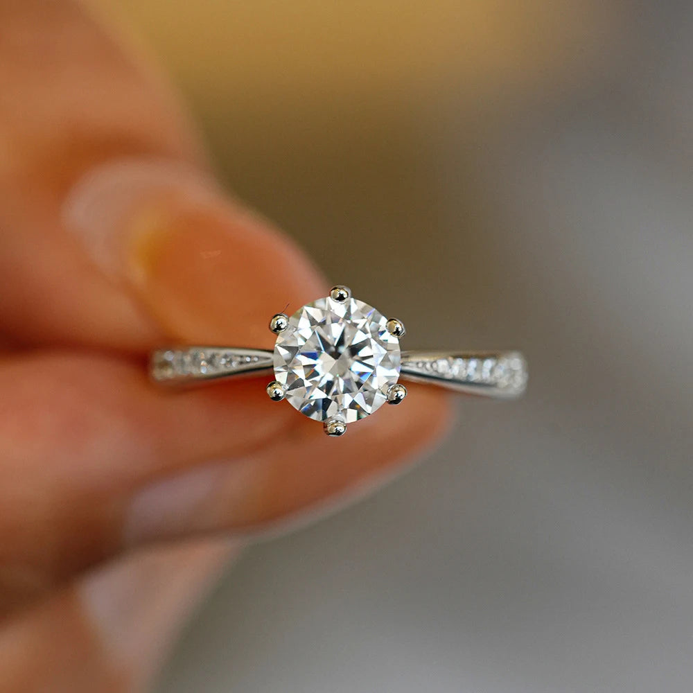 Anel Solitário New Love com Moissanite Central 1Ct