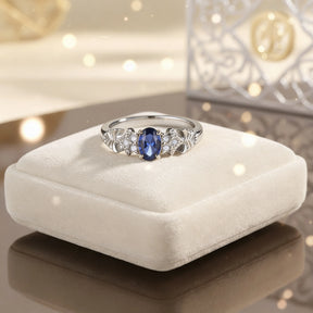 Anel Éclat Bleu com Safira e Moissanite